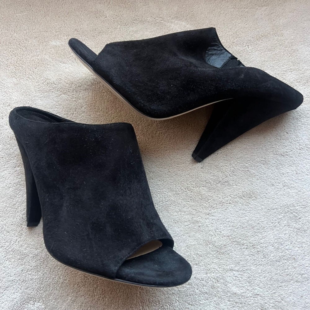 Tamara Mellon Kendra Black Suede Open Toe Mule Sandal Heels Women 7 EU 37.5 Chic